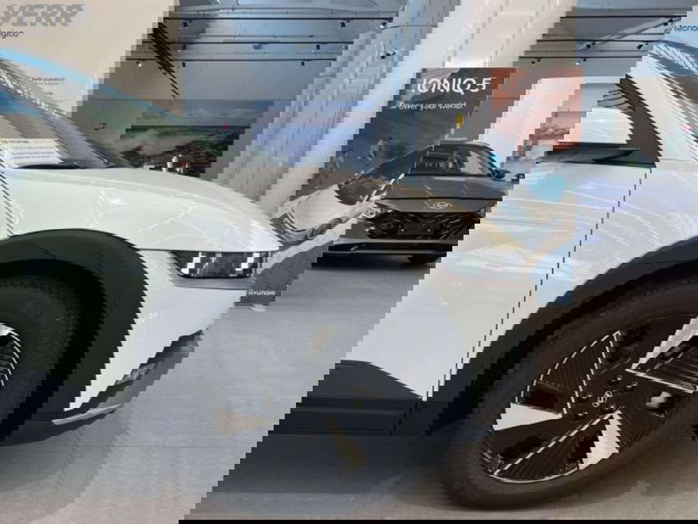 Hyundai Ioniq 5 nuova a Milano (4)