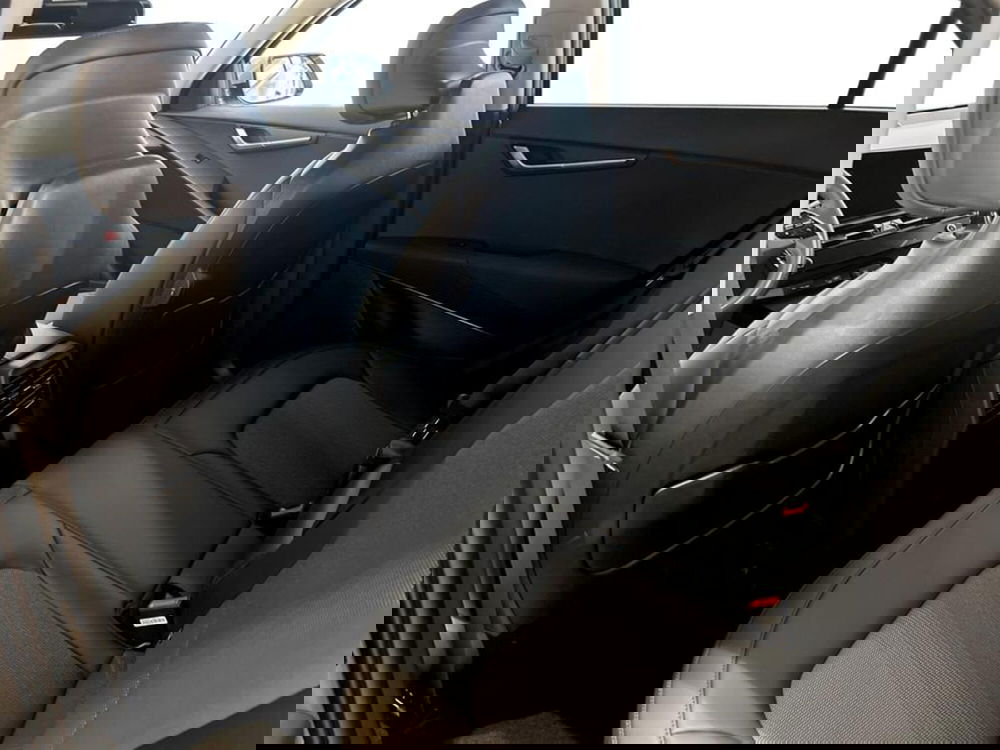 Kia Niro nuova a Piacenza (10)