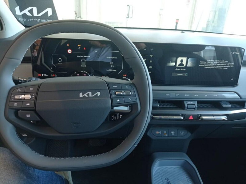 Kia EV3 nuova a Piacenza (15)