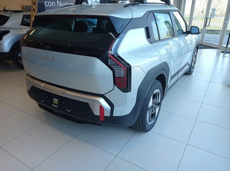 Kia EV3 nuova a Piacenza (6)
