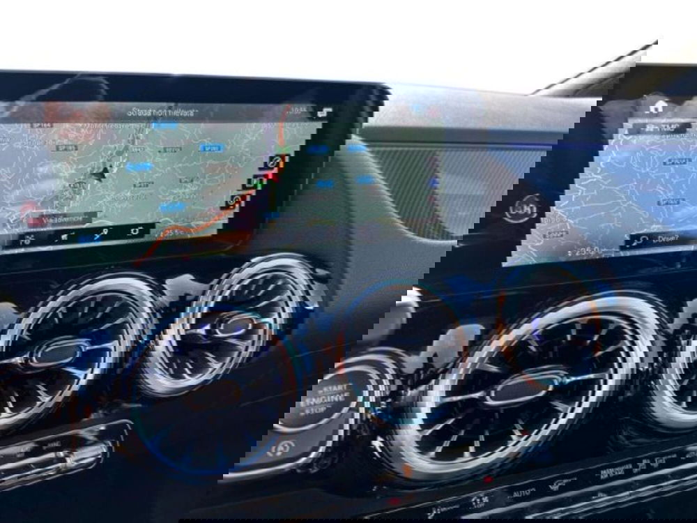 Mercedes-Benz GLA SUV usata a Avellino (11)