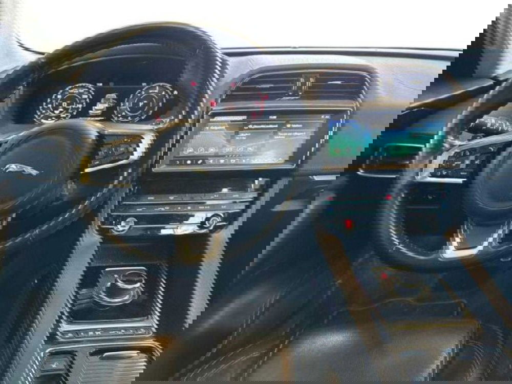 Jaguar F-Pace usata a Bologna (10)