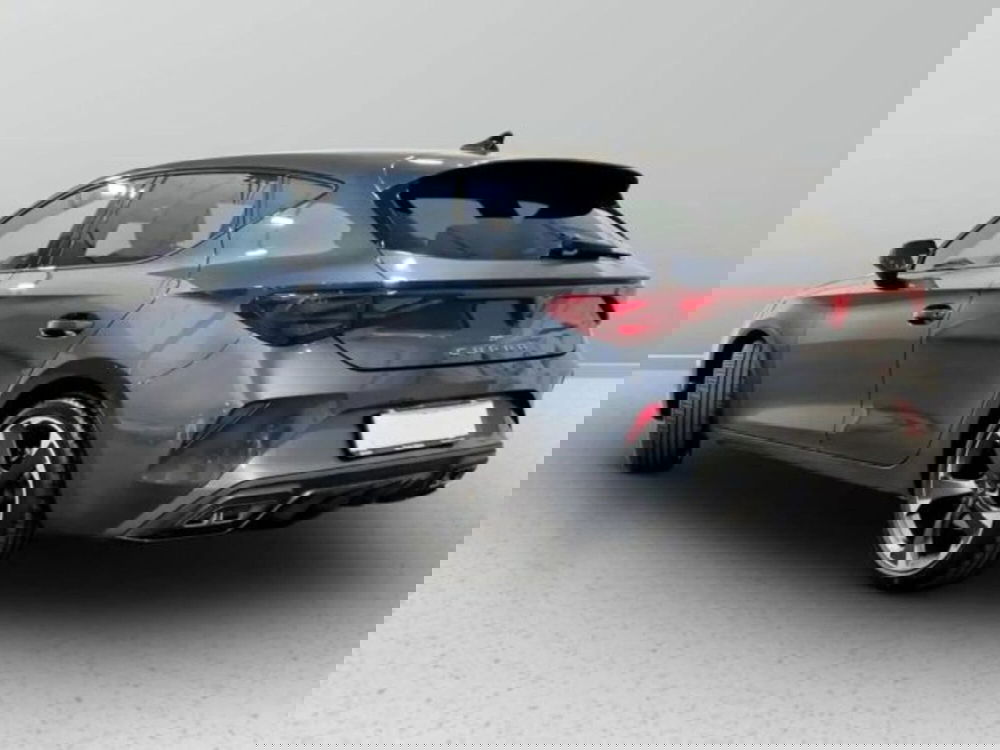 Cupra Leon nuova a Bologna (3)