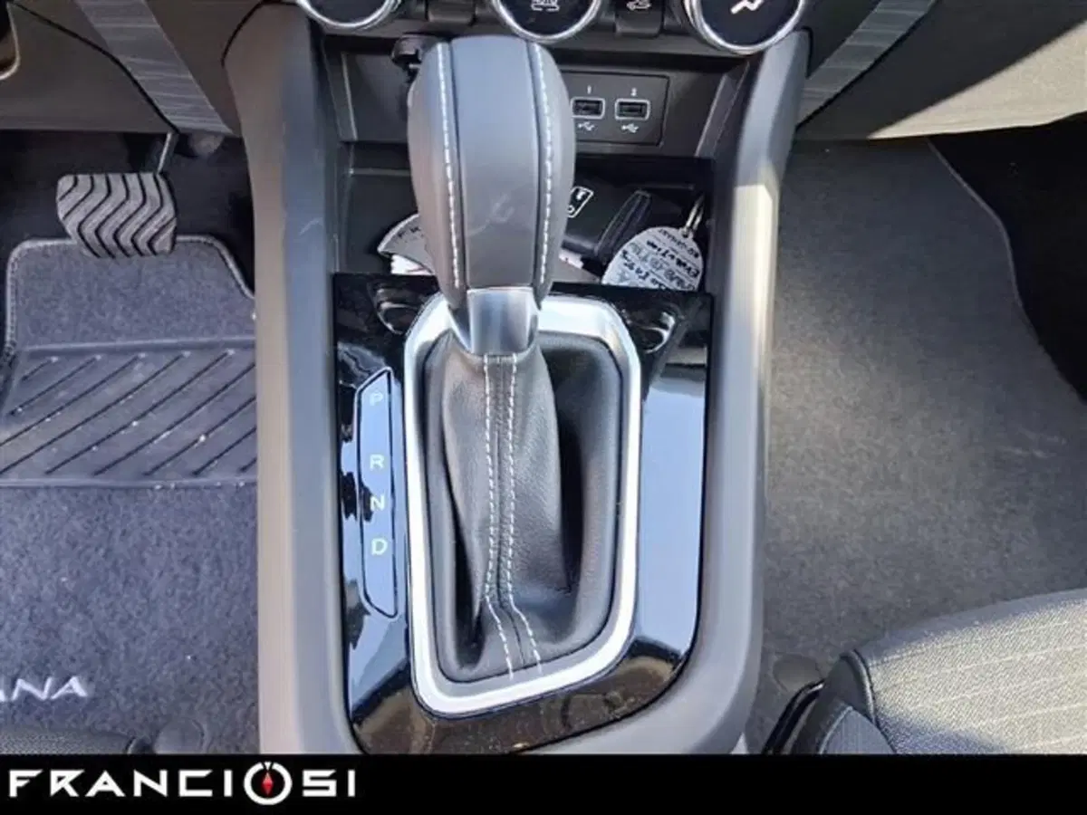 Renault Arkana nuova a Modena (12)