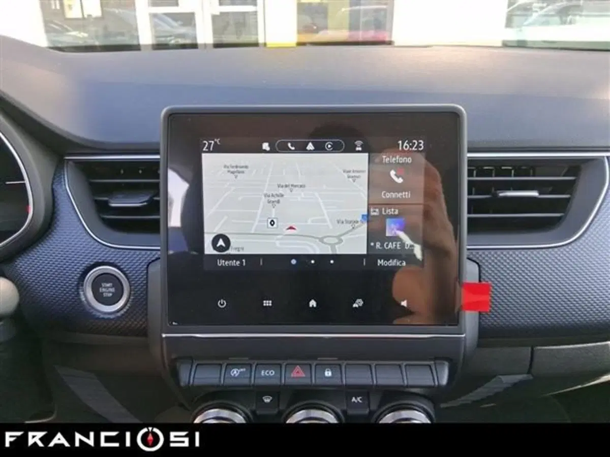 Renault Arkana nuova a Modena (13)
