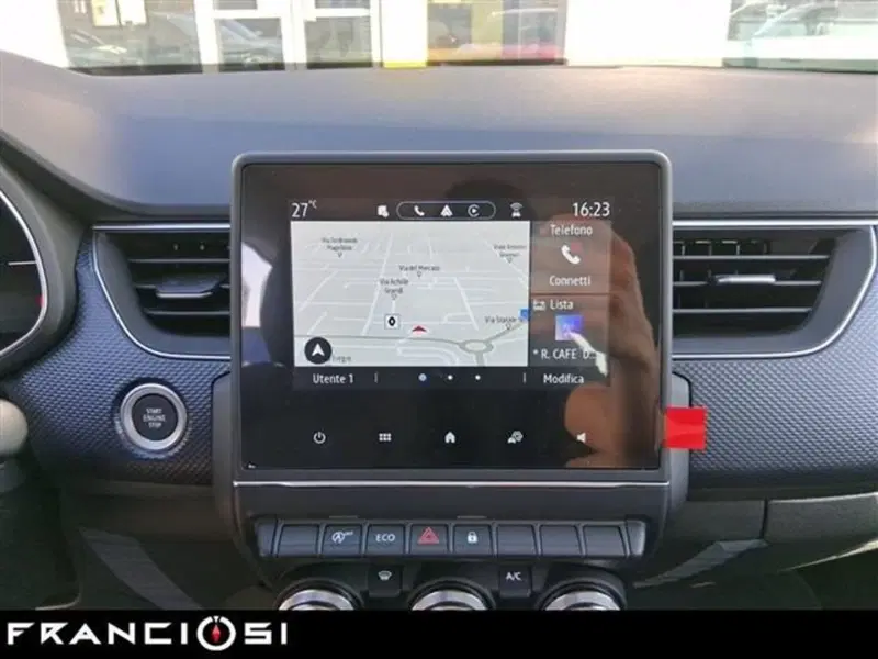 Renault Arkana nuova a Modena (13)