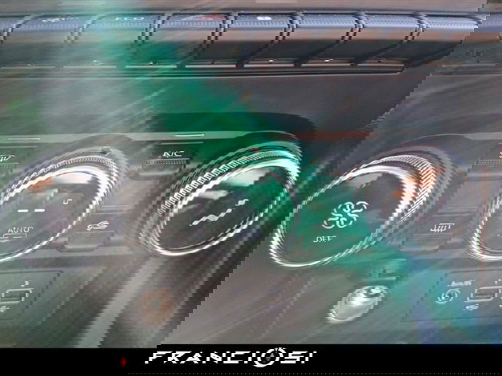 Renault Arkana nuova a Modena (14)