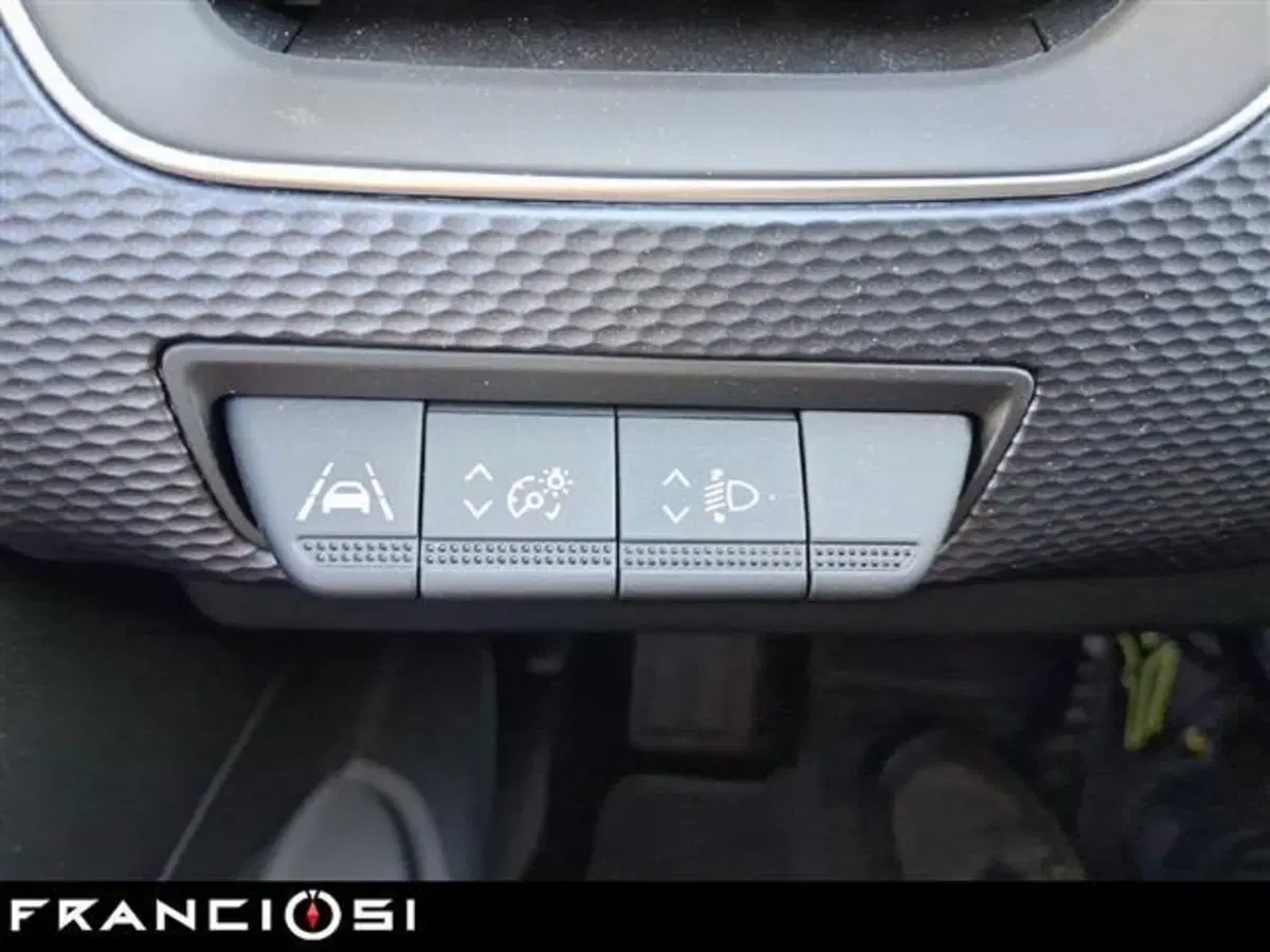 Renault Arkana nuova a Modena (15)