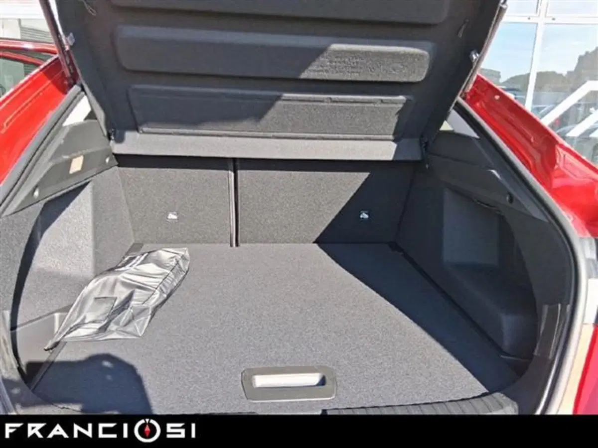 Renault Arkana nuova a Modena (16)
