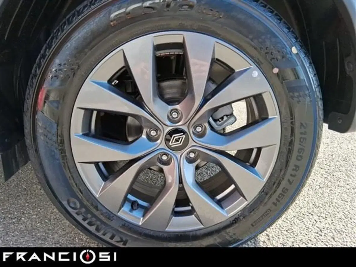 Renault Arkana nuova a Modena (17)