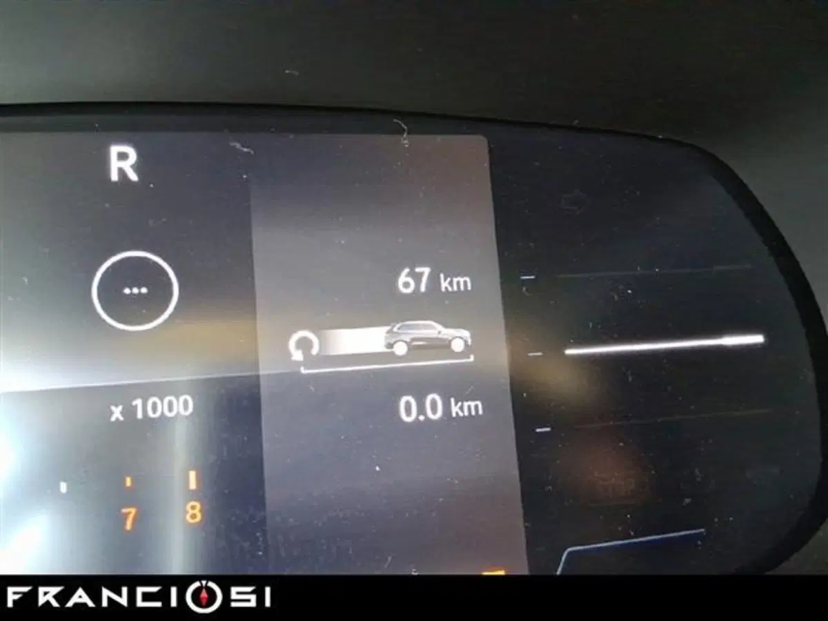 Renault Arkana nuova a Modena (20)
