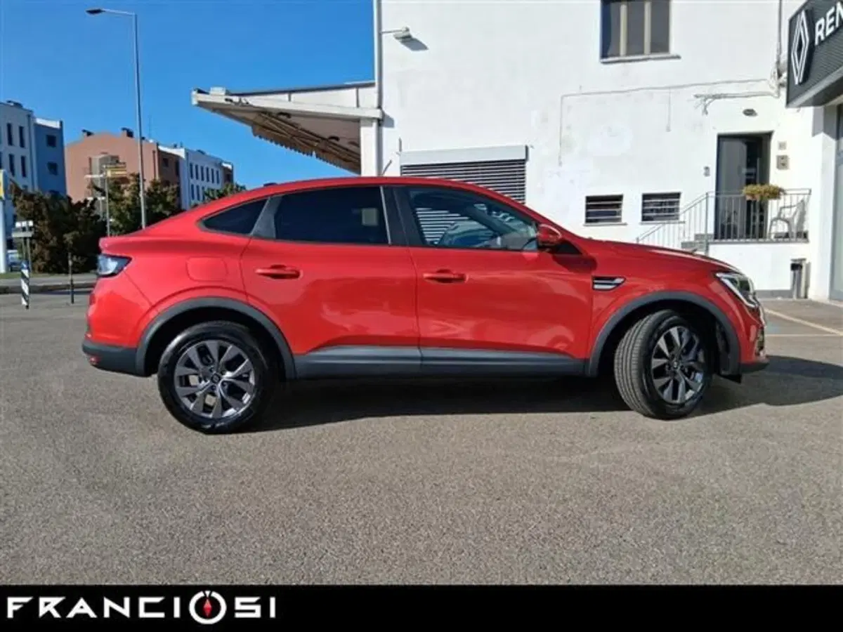 Renault Arkana nuova a Modena (6)