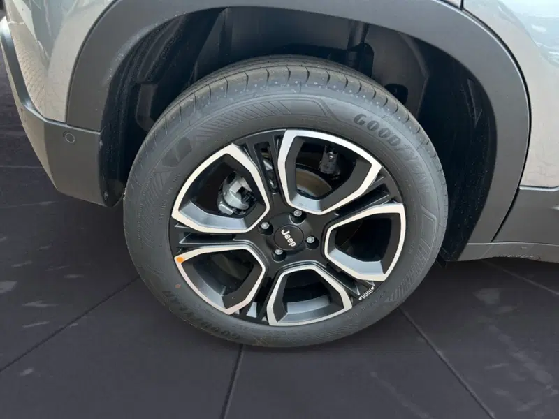 Jeep Avenger nuova a Verona (7)