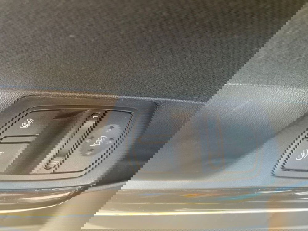 Opel Corsa usata a Lecco (15)