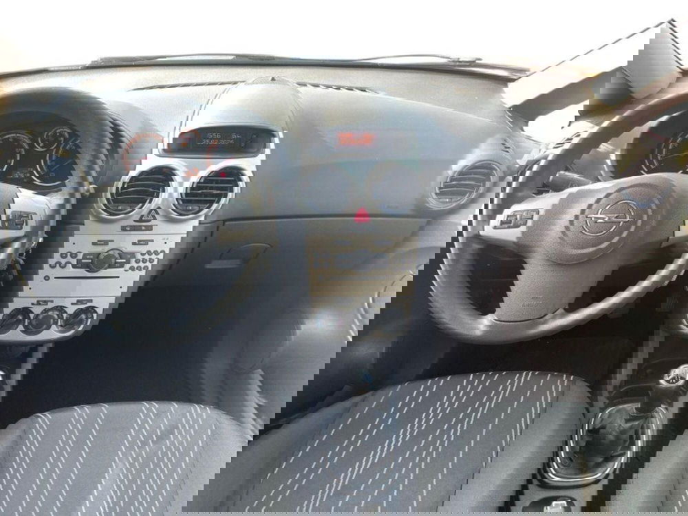 Opel Corsa usata a Lecco (9)