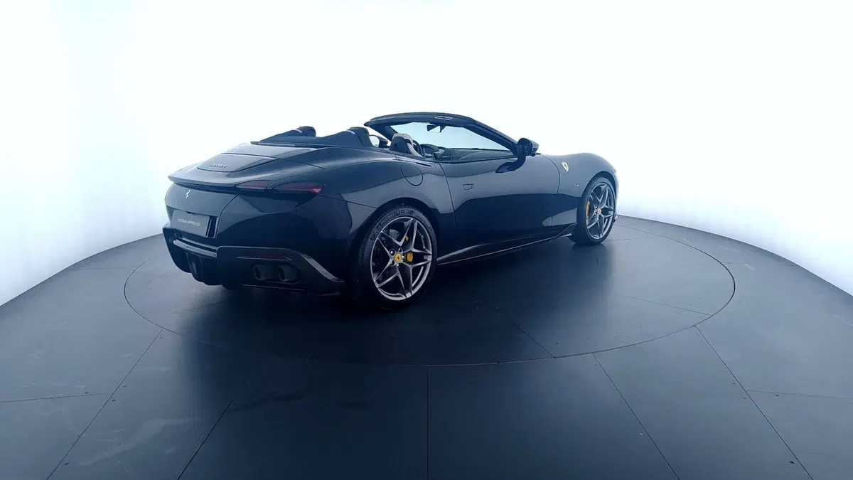 Ferrari Roma Spider usata a Perugia (5)