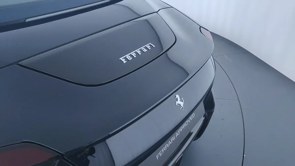 Ferrari Roma Spider usata a Perugia (9)