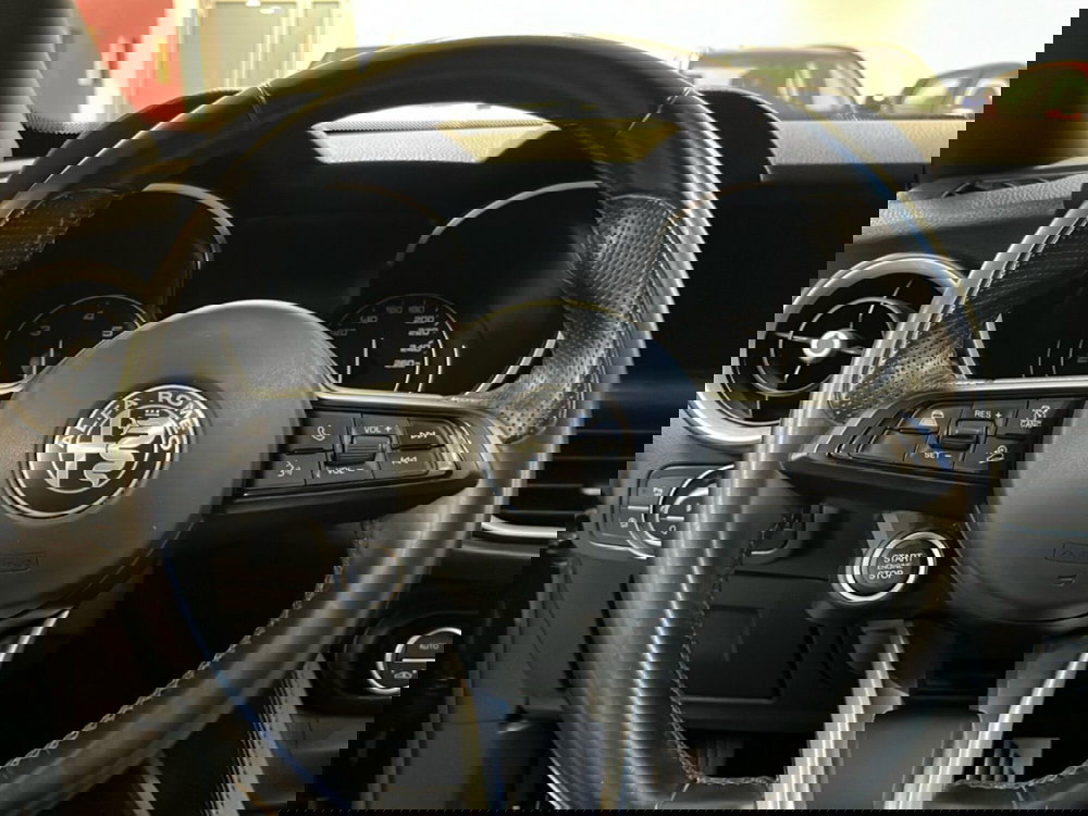 Alfa Romeo Stelvio usata a Lecce (14)