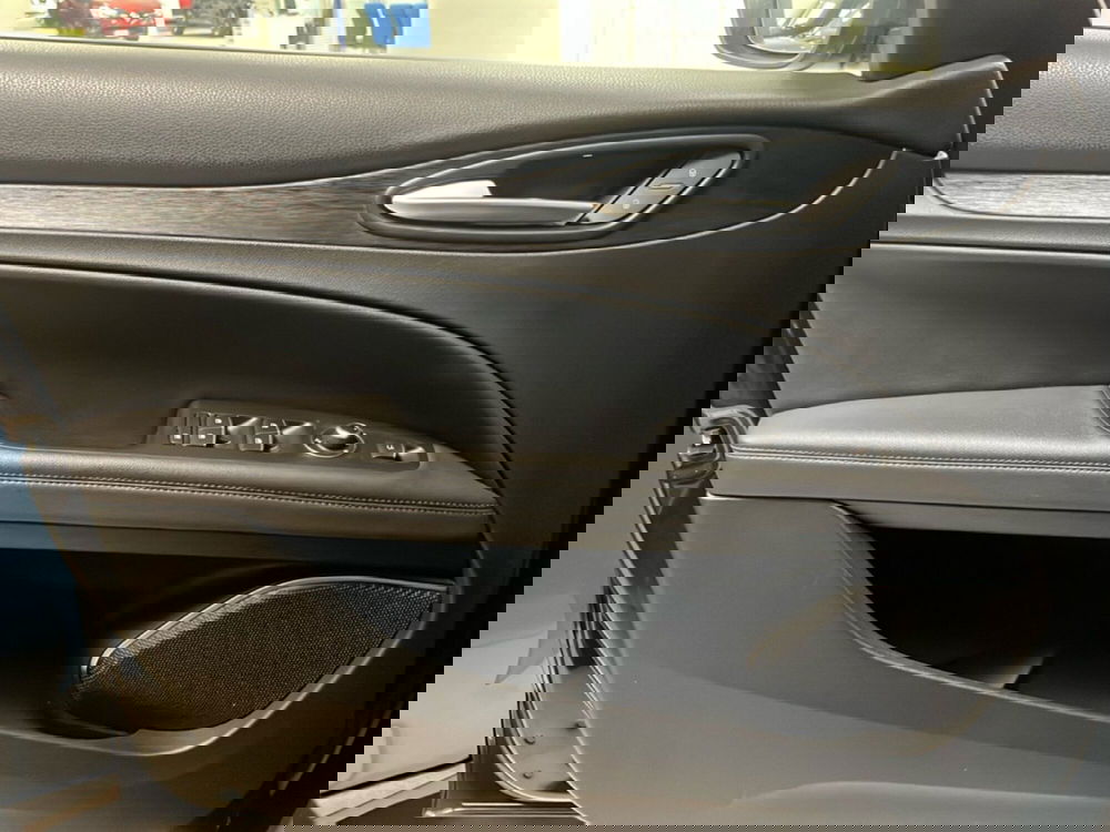 Alfa Romeo Stelvio usata a Lecce (19)