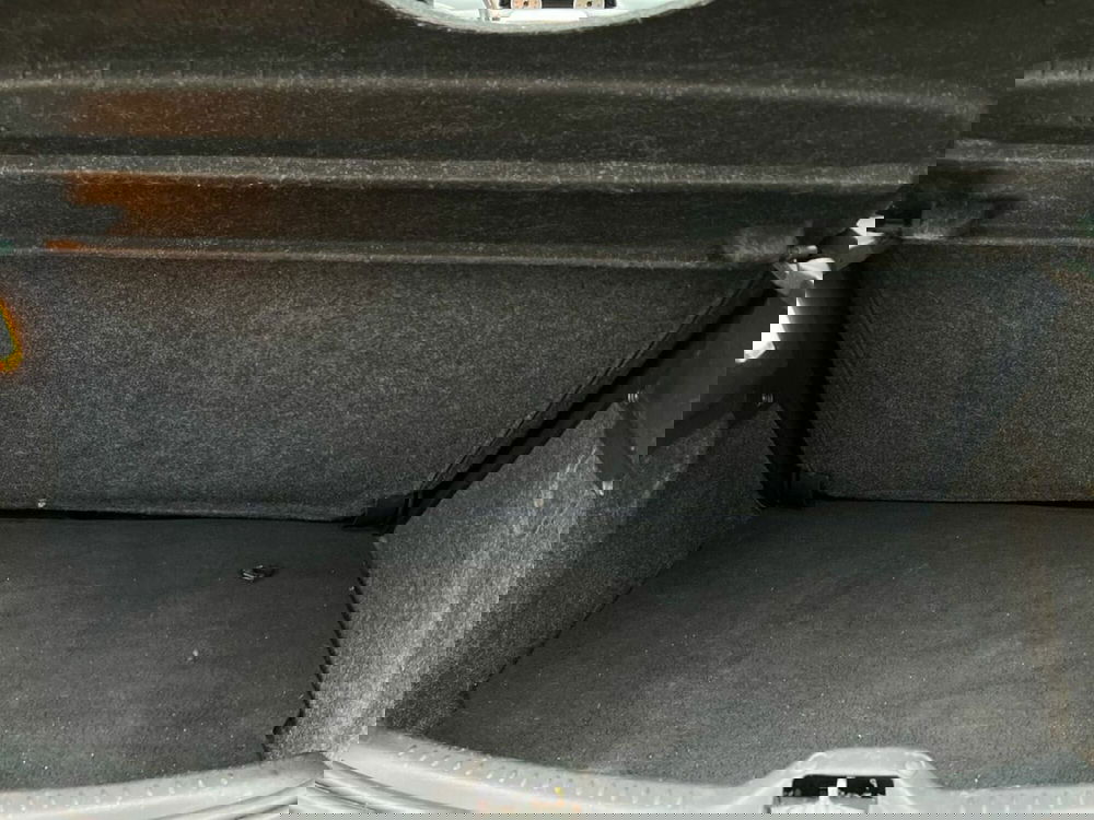 Lancia Ypsilon usata a Sondrio (12)