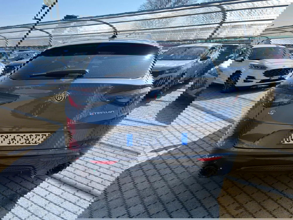 Alfa Romeo Stelvio usata a Milano (10)