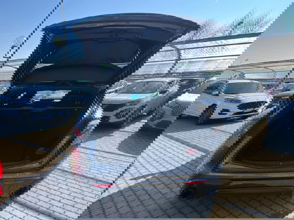 Alfa Romeo Stelvio usata a Milano (11)