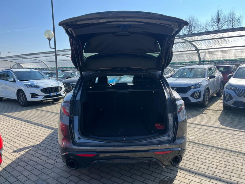 Alfa Romeo Stelvio usata a Milano (11)