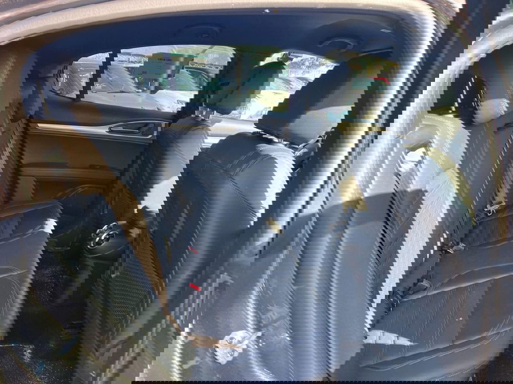 Alfa Romeo Stelvio usata a Milano (16)