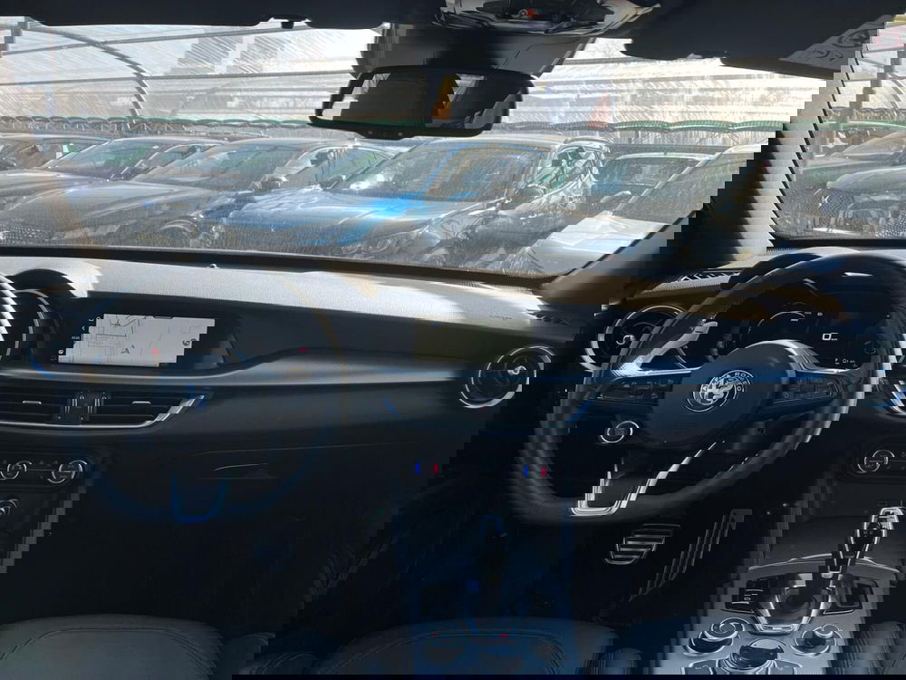 Alfa Romeo Stelvio usata a Milano (18)