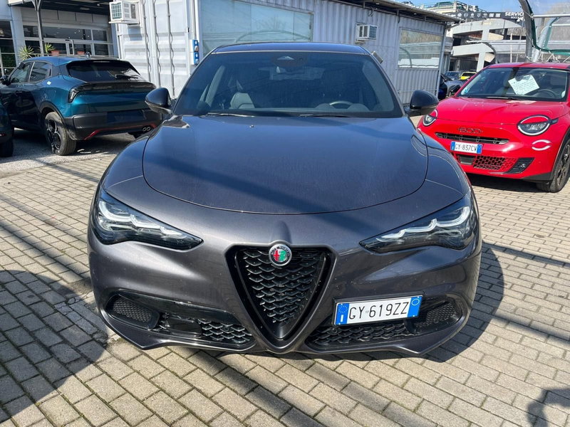 Alfa Romeo Stelvio usata a Milano (2)