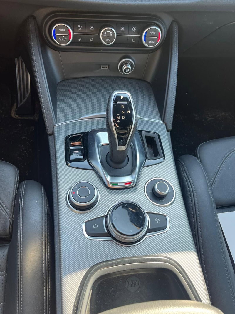 Alfa Romeo Stelvio usata a Milano (20)
