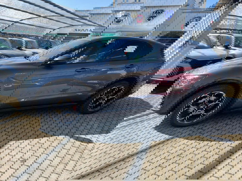 Alfa Romeo Stelvio usata a Milano (5)