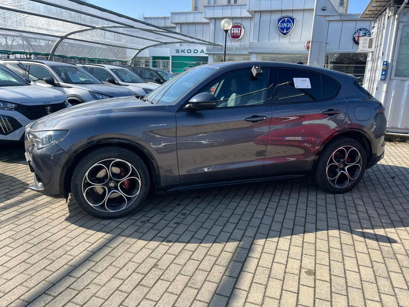 Alfa Romeo Stelvio usata a Milano (5)