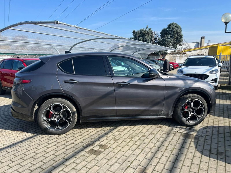 Alfa Romeo Stelvio usata a Milano (6)