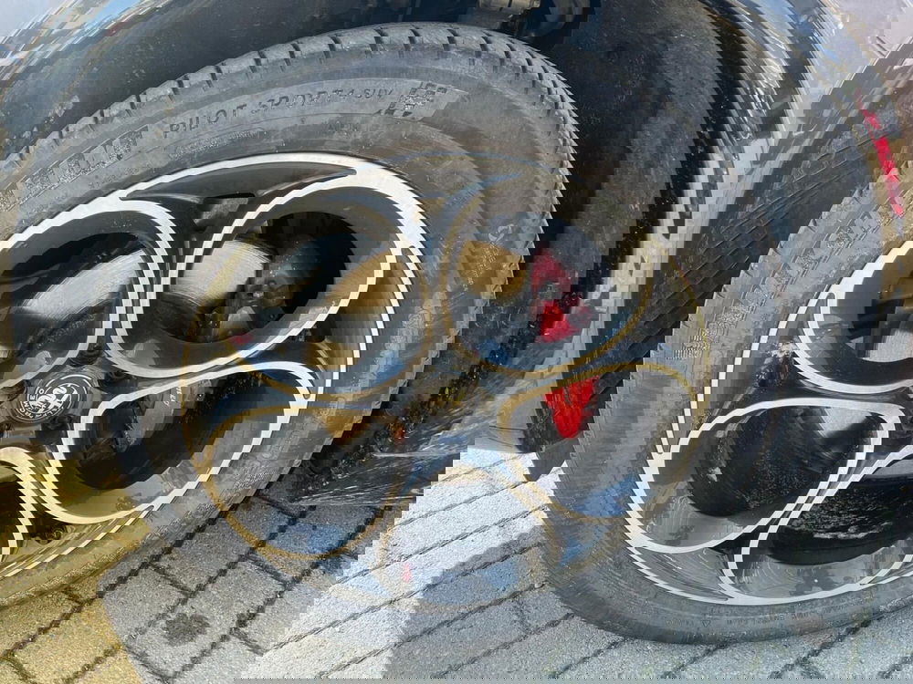 Alfa Romeo Stelvio usata a Milano (7)