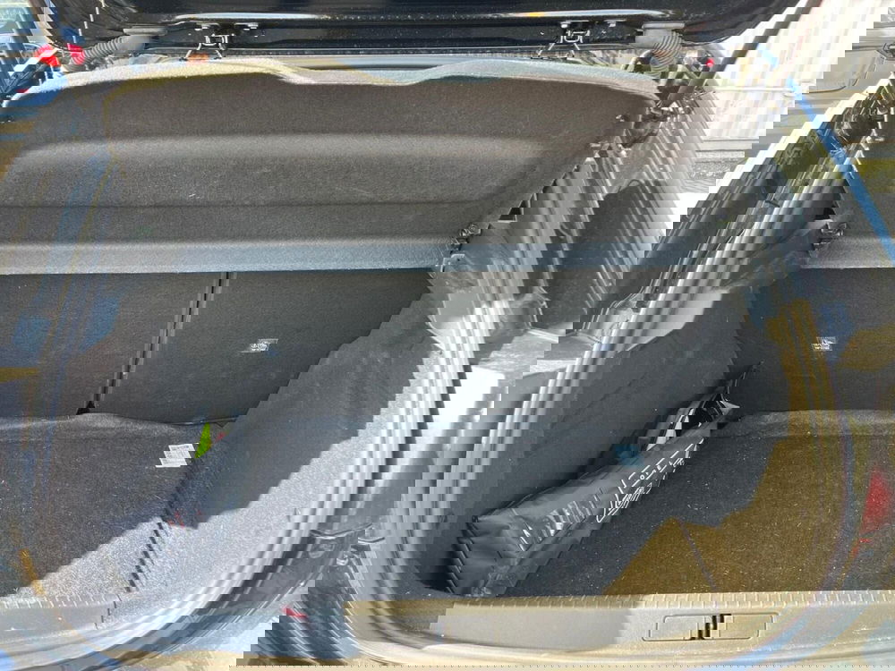 Opel Corsa usata a Milano (12)