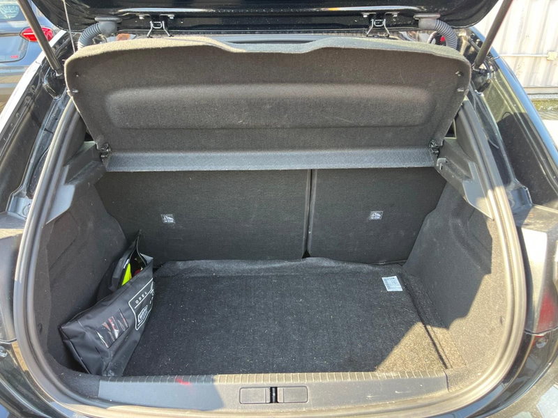 Opel Corsa usata a Milano (12)