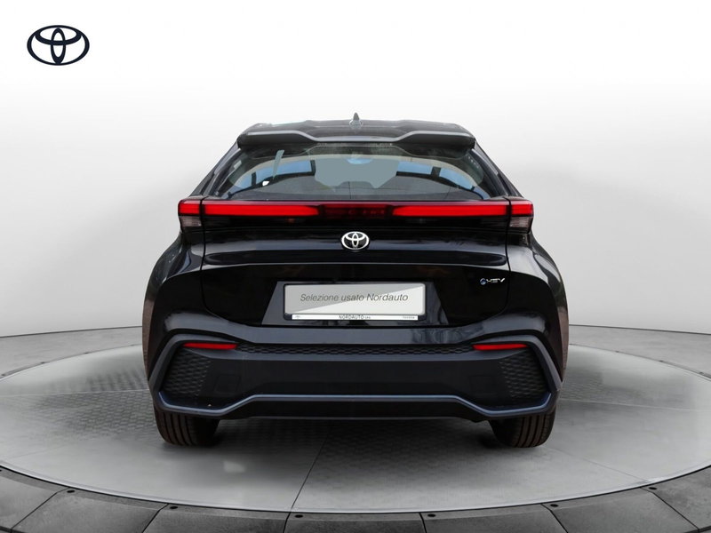 Toyota Toyota C-HR nuova a Treviso (6)