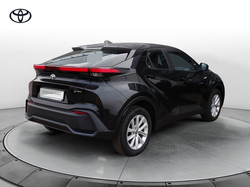 Toyota Toyota C-HR nuova a Treviso (7)