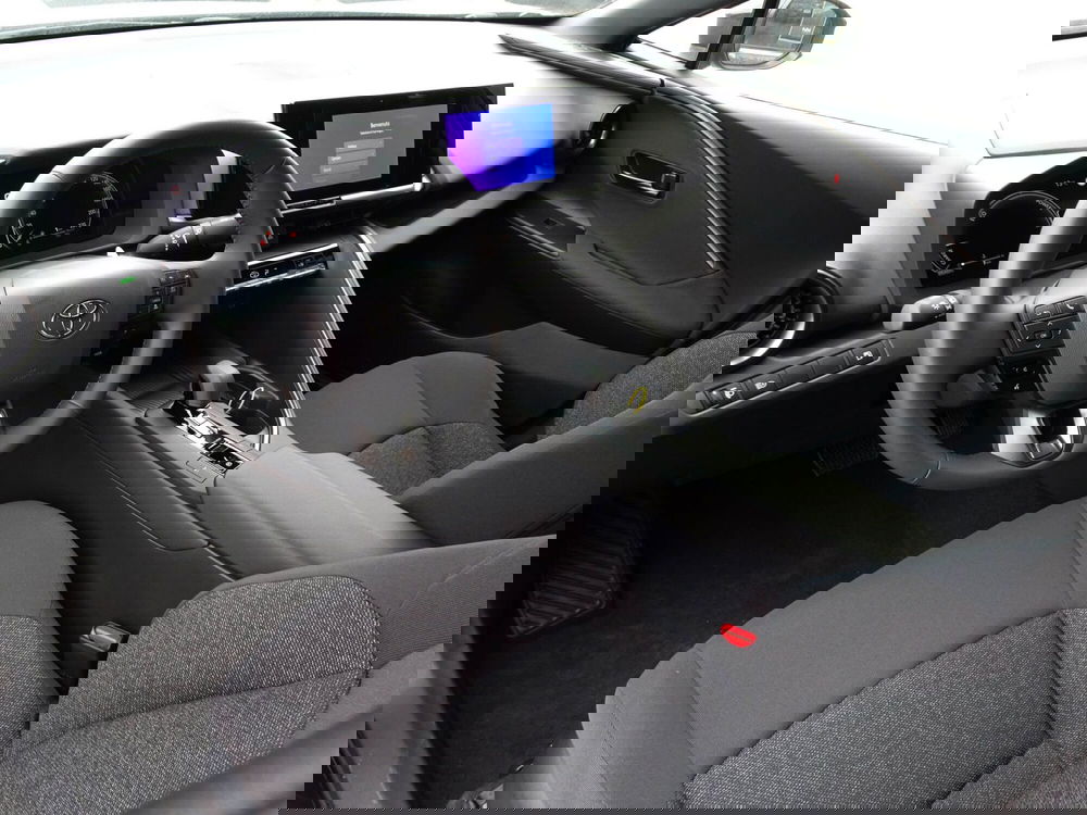 Toyota Toyota C-HR nuova a Treviso (9)