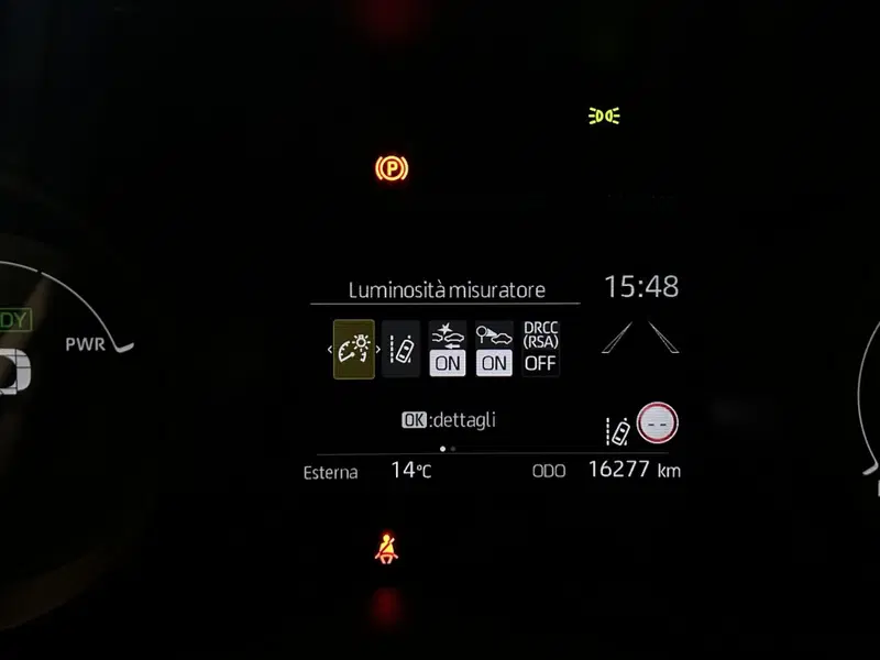 Toyota Yaris usata a Milano (12)