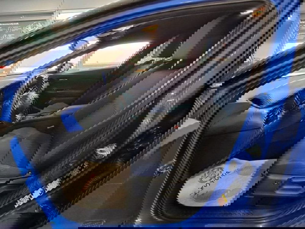 Toyota Toyota C-HR usata a Cagliari (11)