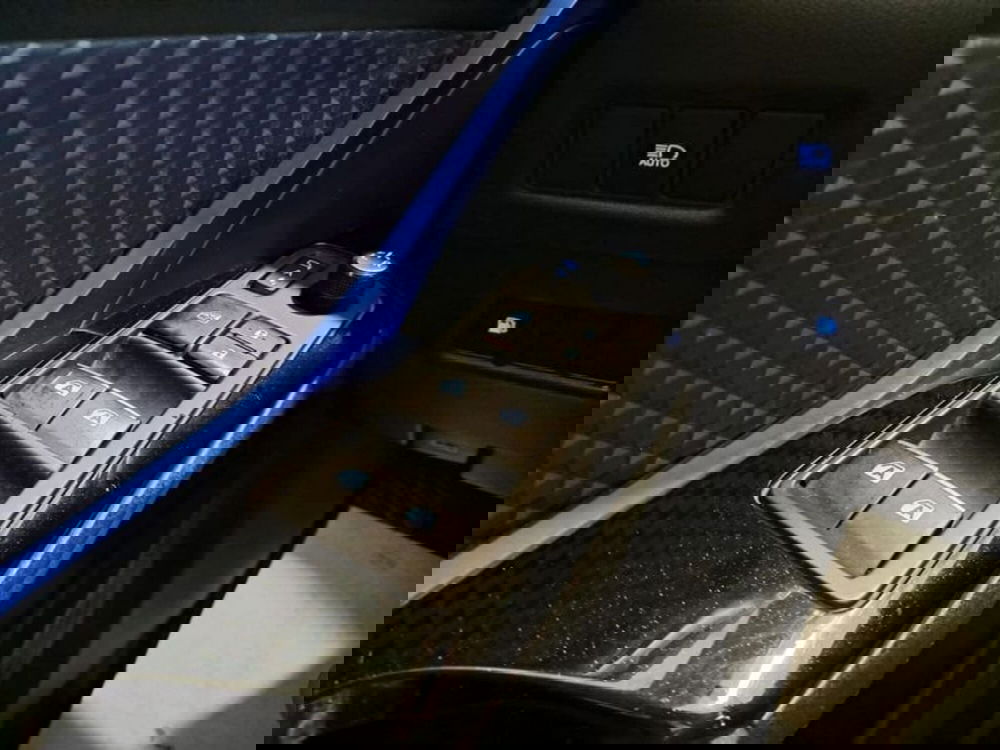 Toyota Toyota C-HR usata a Cagliari (17)