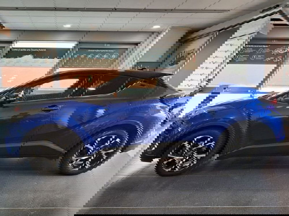 Toyota Toyota C-HR usata a Cagliari (6)