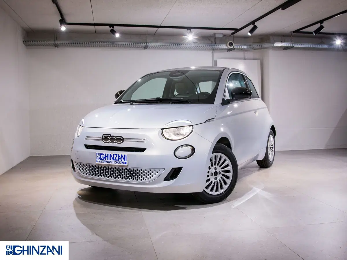 Fiat 500 nuova a Bergamo (2)