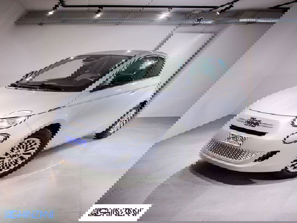 Fiat 500 nuova a Bergamo (3)