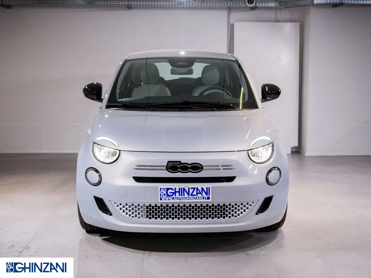Fiat 500 nuova a Bergamo (4)