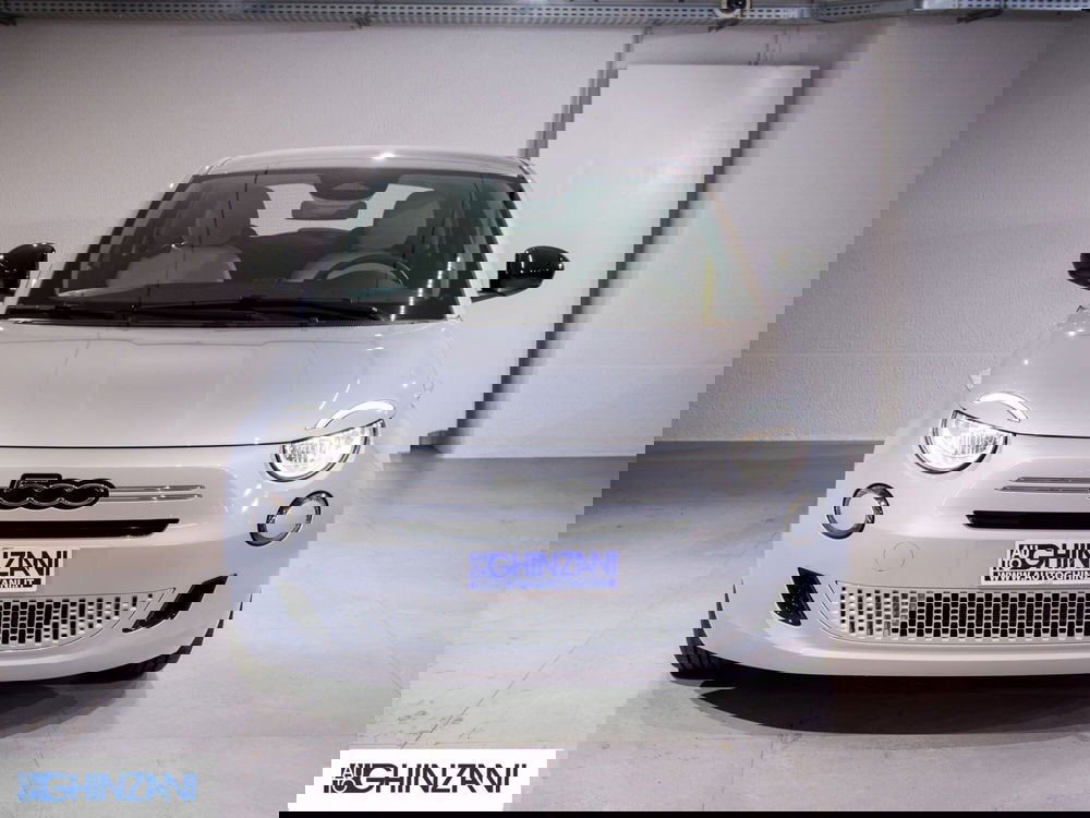 Fiat 500 nuova a Bergamo (4)