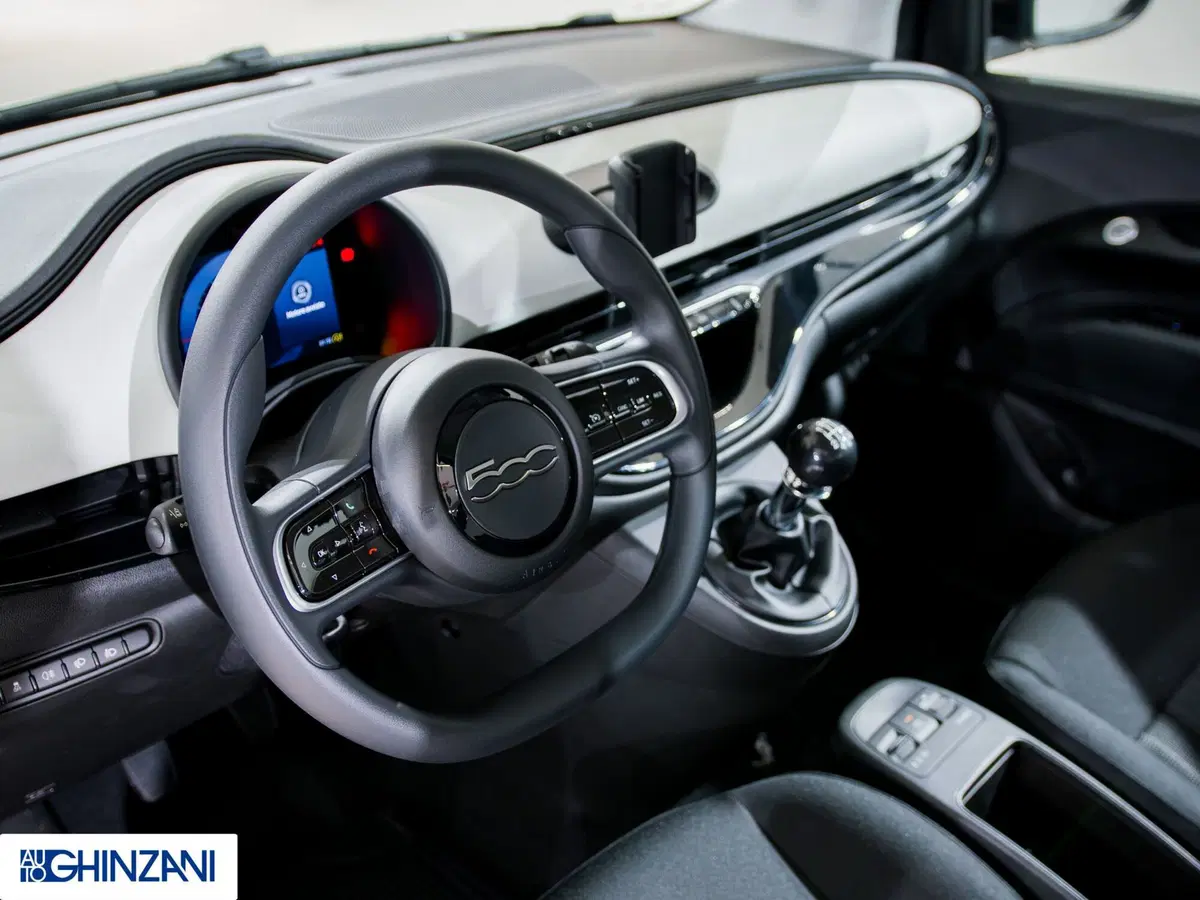Fiat 500 nuova a Bergamo (11)