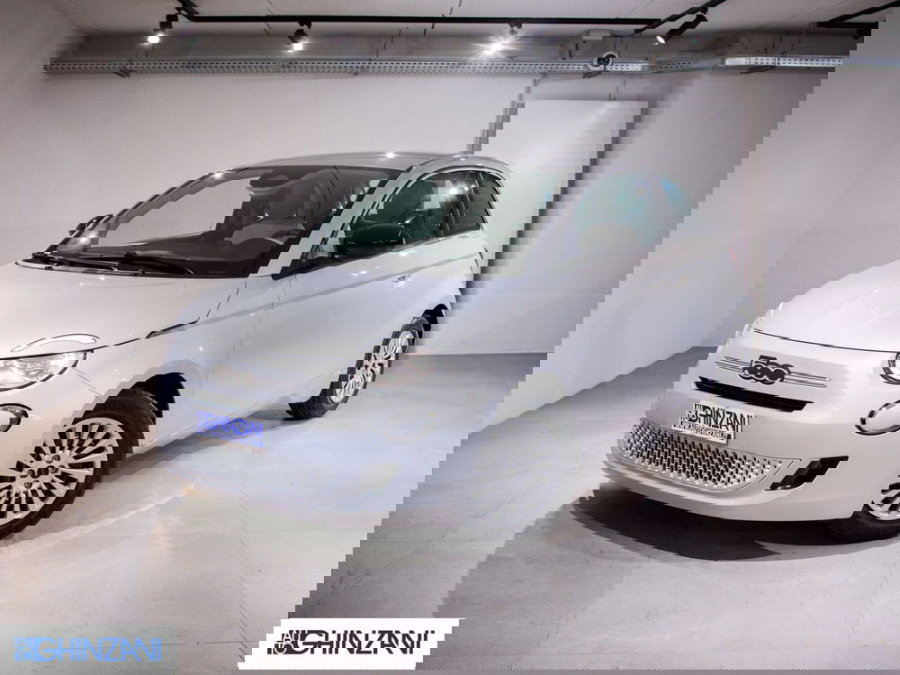 Fiat 500 nuova a Bergamo (3)